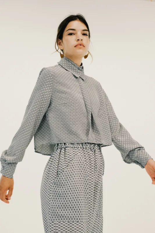 Women's Signature Double Collar Blouse