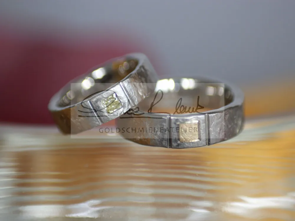 Trauringe Weißgold Feingold Diamant princess cut yellow
