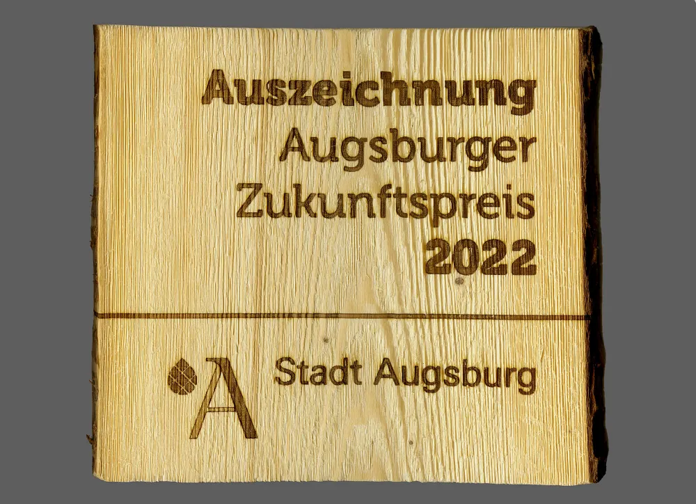 Holztafel: Augsburger Zukunftspreis 2022 für meine ÖKO Geigen